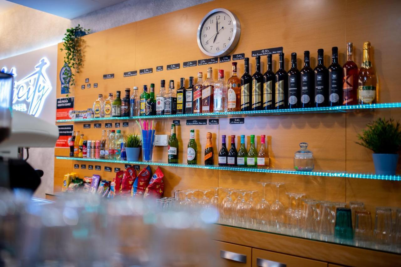 Felicity Garni Hotel Bratislava Eksteriør billede