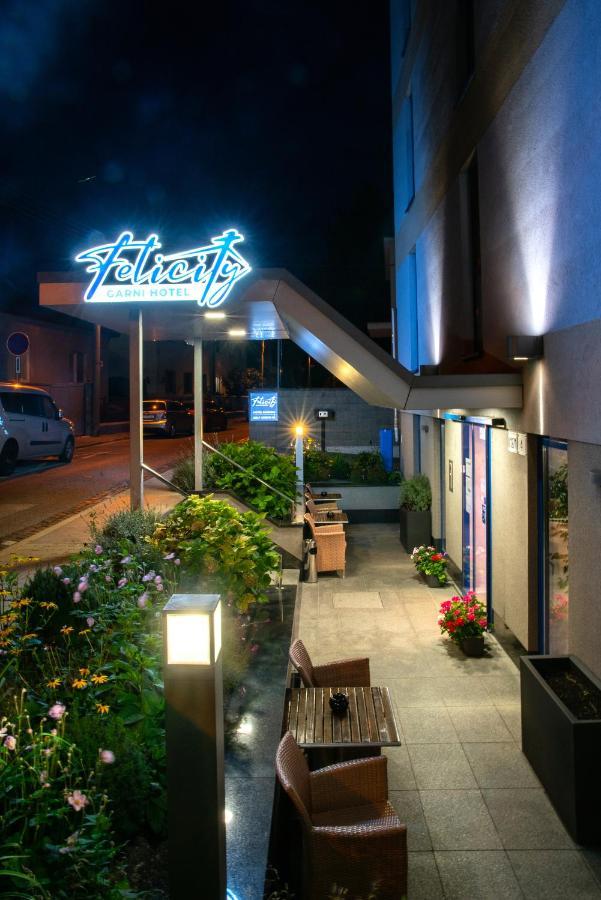 Felicity Garni Hotel Bratislava Eksteriør billede