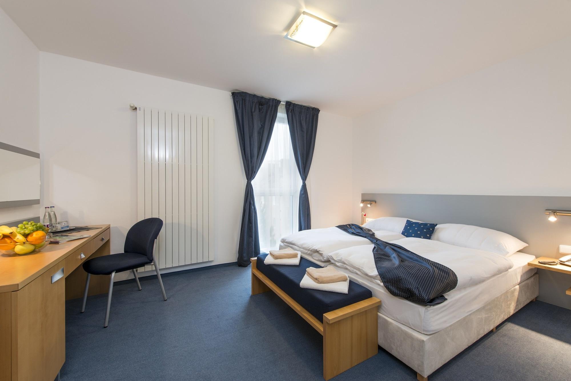 Felicity Garni Hotel Bratislava Eksteriør billede