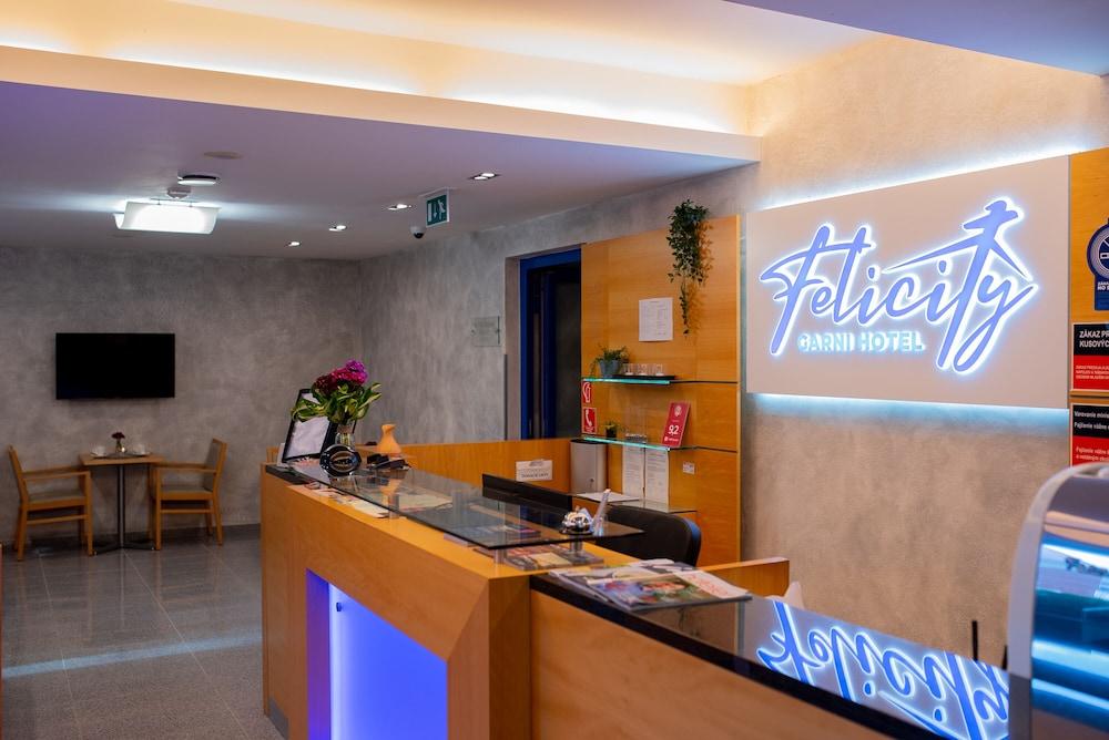 Felicity Garni Hotel Bratislava Eksteriør billede